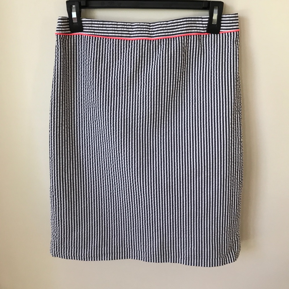 J. Crew seersucker No. 2 pencil skirt with cute pink piping